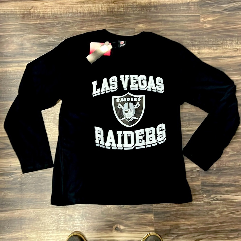 Licensed NFL Men’s Las Vegas Raiders Black Long Sleeve T Shirt - Picture 2 of 2